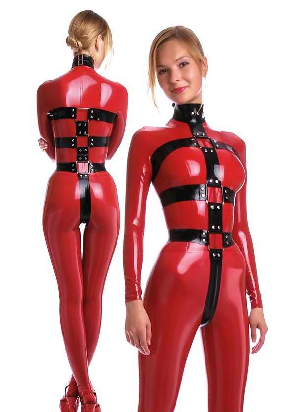 Brasilianerin Schulmaedchen Latex Sadomaso