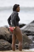  Serena_Williams_Surfing_in_Hawaii_02.jpg