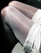  men-in-pantyhose-315.jpg thumbnail