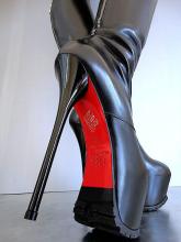  high-heel-boots-04.jpg
