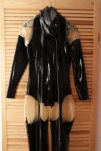  latex-catsuit-05-stockings.jpg thumbnail