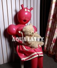  pink-inflatable-latex-zentai-03.jpg thumbnail