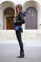  candid-pantyhose-220.jpg thumbnail