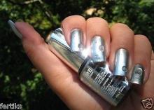  nail-polish-02-silver-metallic.jpg thumbnail