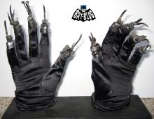  Catwoman_Claws_Batman_Returns_movie.jpg