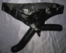  latex-briefs-with-plugs-06.jpg