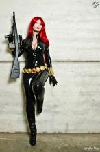  cosplay-09-latex-red-head.jpg