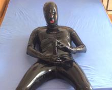  cock-erection-171-latex_catsuit_zentai.jpg