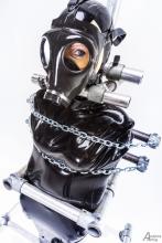  bondage-146_device_latex_bag_gas-mask.jpg thumbnail