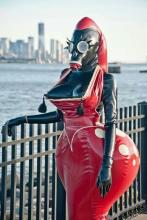  total_latex_enclosure_gas_mask_inflatable.jpg thumbnail