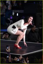  katy_perry-227-latex_dress.jpg thumbnail