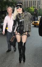  lady_gaga-76-latex-fishnets.jpg