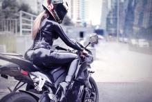  latex-catsuit-bike-01.jpg thumbnail