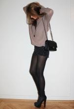  candid_pantyhose_744_black_shorts.jpg