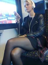  candid_pantyhose_742_black.jpg