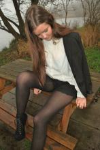  candid_pantyhose_750_black_shorts.jpg thumbnail