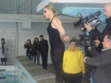  swimming-28-self-bondage_Ana_Lominadze.jpg thumbnail