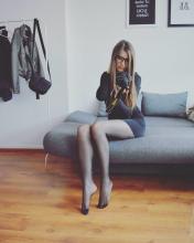  candid_pantyhose_766_black.jpg thumbnail