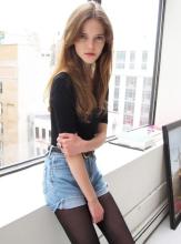  candid_pantyhose_778_black_shorts.jpg thumbnail