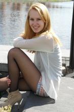  candid_pantyhose_821_with_shorts.jpg