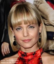  mena-suvari12a.jpg thumbnail
