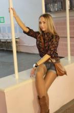  candid_pantyhose_934_shiny_short.jpg thumbnail