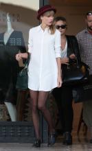  Taylor-Swift-in-Pantyhose-9.jpg thumbnail
