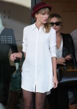  Taylor-Swift-in-Pantyhose-10.jpg thumbnail