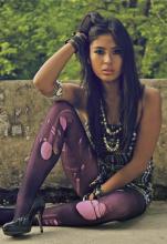  candid_pantyhose_941_torn.jpg thumbnail