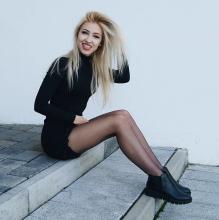  candid_pantyhose_946_black.jpg thumbnail
