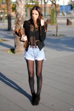  candid_pantyhose_1010_black+shorts.jpg thumbnail