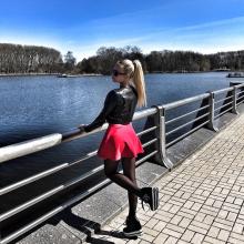  candid_pantyhose_1091_black_with_mini_skirt.jpg thumbnail