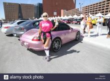  pink-43_porsche.jpg