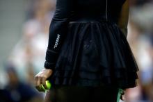  serena_williams-03-fishnet_pantyhose.jpg thumbnail