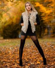  candid_pantyhose_1195_black.jpg thumbnail