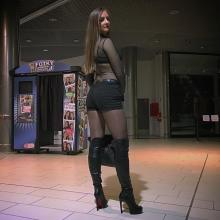  candid_pantyhose_1263_dark_grey_shorts.jpg thumbnail