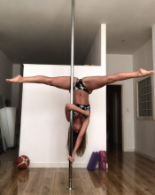  marta_altesa-02_pole_dancing.png