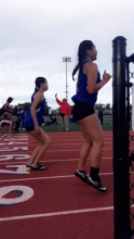  runner_girl_back_turn_01.gif thumbnail