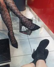 crossdressing-18_high_heels_skirt_pantyhose.jpg
