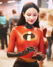 cosplay_102_latex_catsuit_alexandra_gaier.jpg