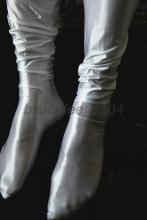  shiny_back_seamed_pantyhose_for_men-22.jpg