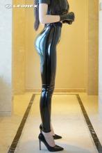  leohex_49_shiny_pvc_leggings.jpg