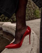  Mark_Bryan_03-black_pantyhose_high-heels.jpg