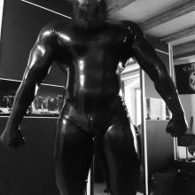  men-in-latex-52.jpg thumbnail