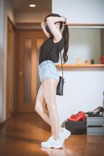  shiny-pantyhose-171_mini_shorts.jpg