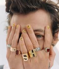  men-nail-polish-33_Harry_Styles.jpg