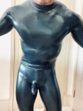  cock-erection-239-latex_catsuit.jpg