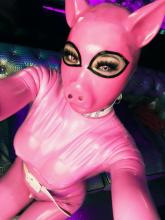  pink_latex_pig_girl-04.jpg