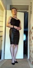  pencil_skirt_grey_pantyhose_high_heels_20240805_225155.jpg