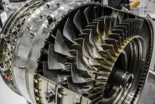  jet-engine-turbine-blades-02.jpg